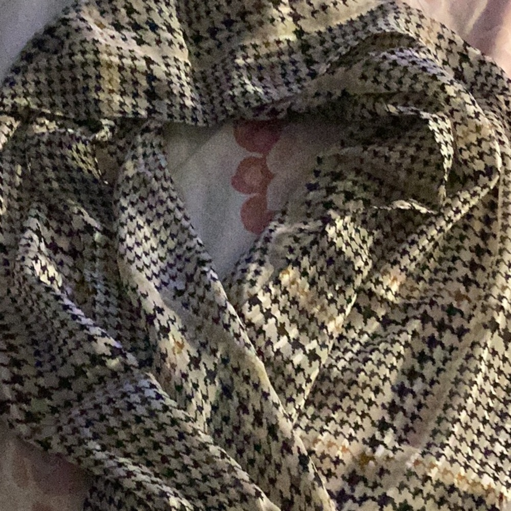 Echo Silk Stylish Houndstooth Scarf - Picture 2 of 3